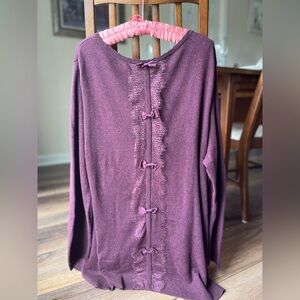 Elle Burgundy lightweight sweater, size XXL! Beautiful w/ bow/ lace back detail